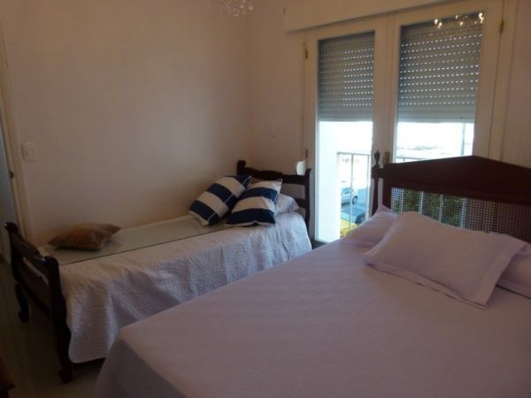 Departamento en alquiler frente a playa brava